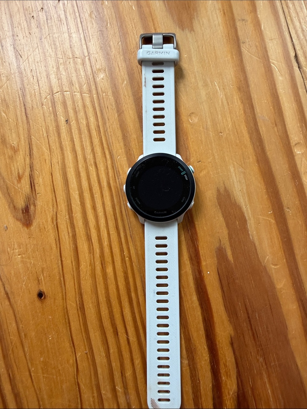 garmin White and Black GPS Multisport Smartwatch 55 forerunner